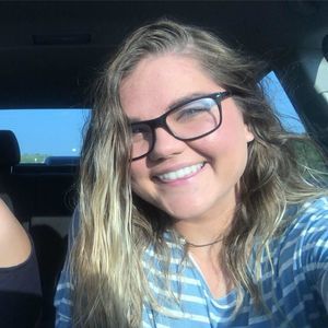 Meet your Posher, Carrie